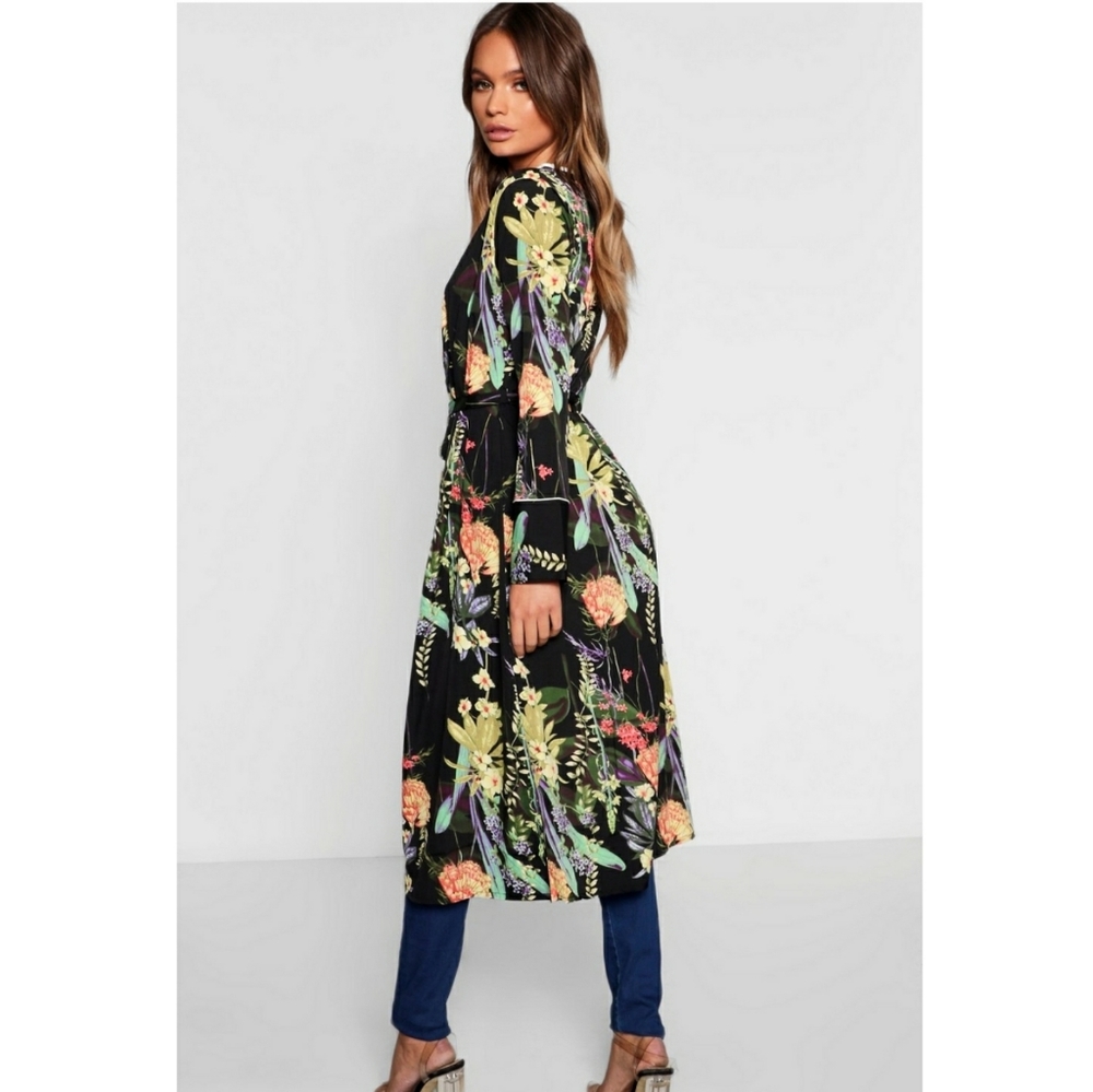 BOOHOO Belted Kimono - Picture 2 of 5